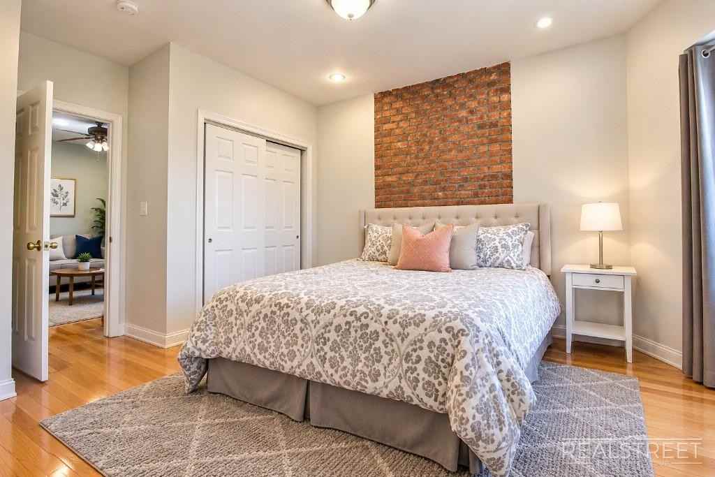 168 7th Ave #3R - Photo 3 of 7
