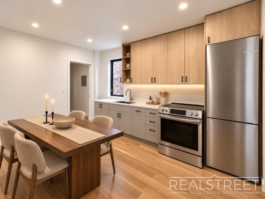 44 Coffey St #1 - Photo 4 of 9