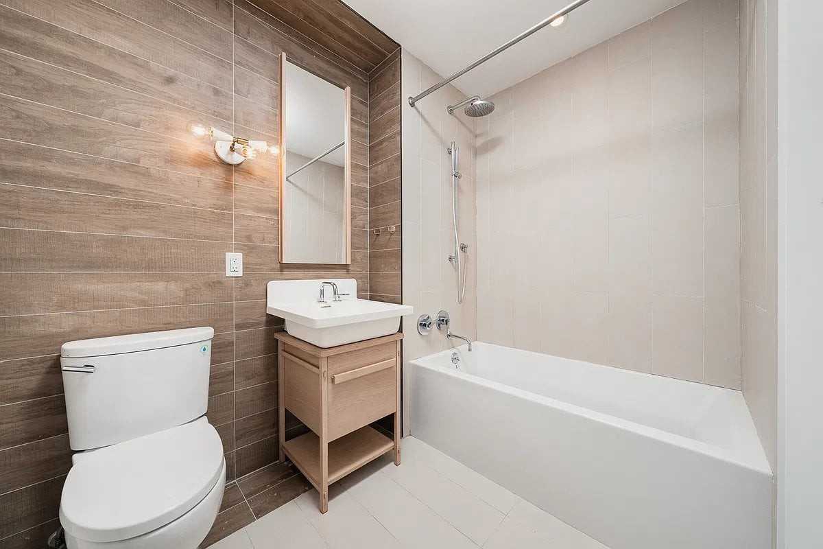 123 Melrose St #607 - Photo 5 of 8