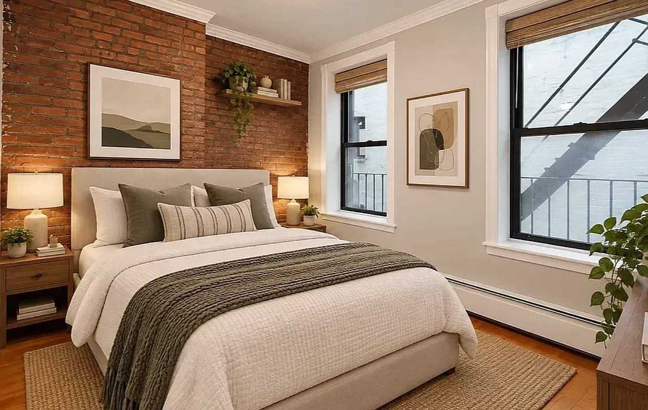 438 W 52nd St #4B - Photo 2 of 4