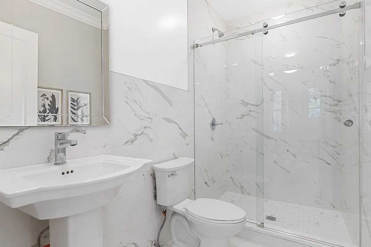 359 Bleecker St #2 - Photo 4 of 5