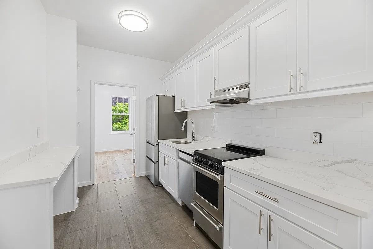 359 Bleecker St #2 - Photo 5 of 5