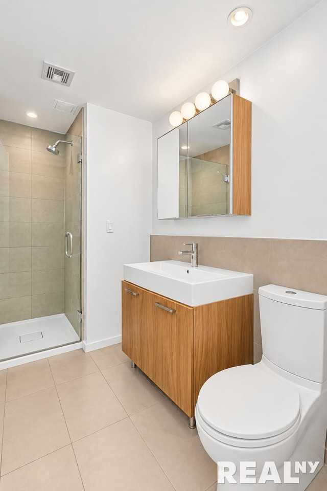 N 1st St #1G - Photo 5 of 10