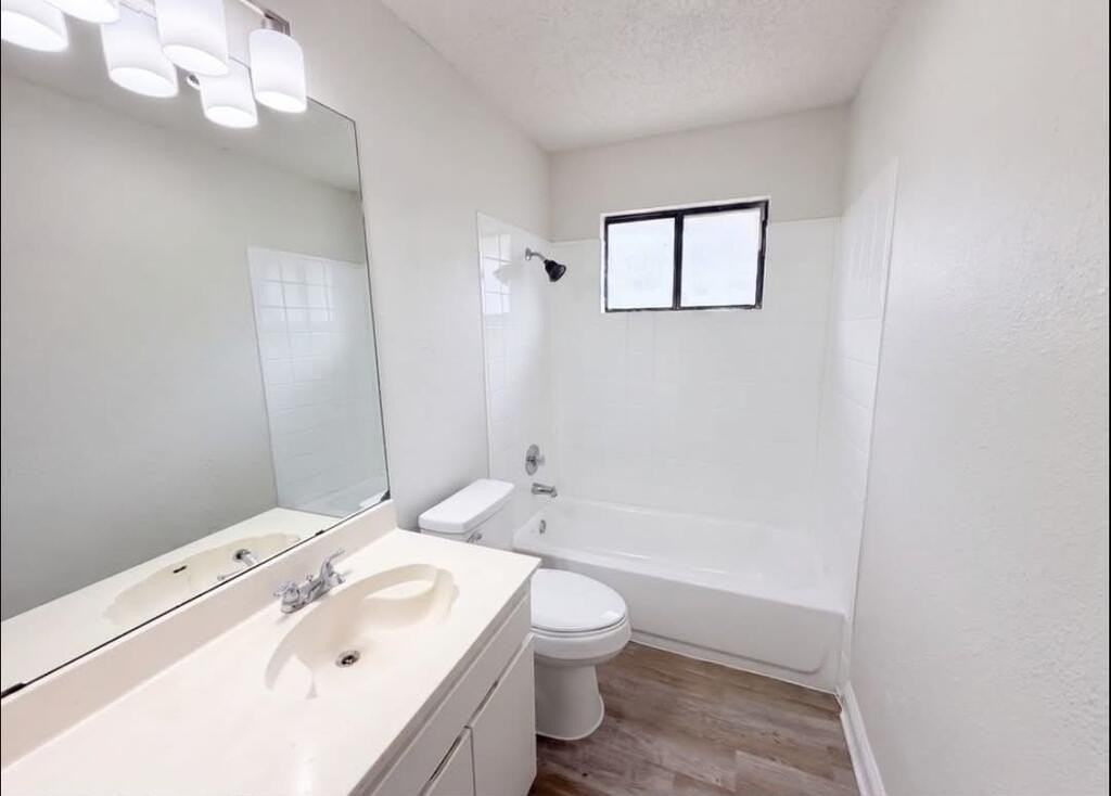 16207 Parkway W Park St #DR - Photo 6 of 10