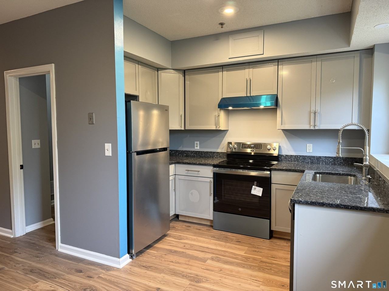 14 Judd Sq #14 - Photo 4 of 18