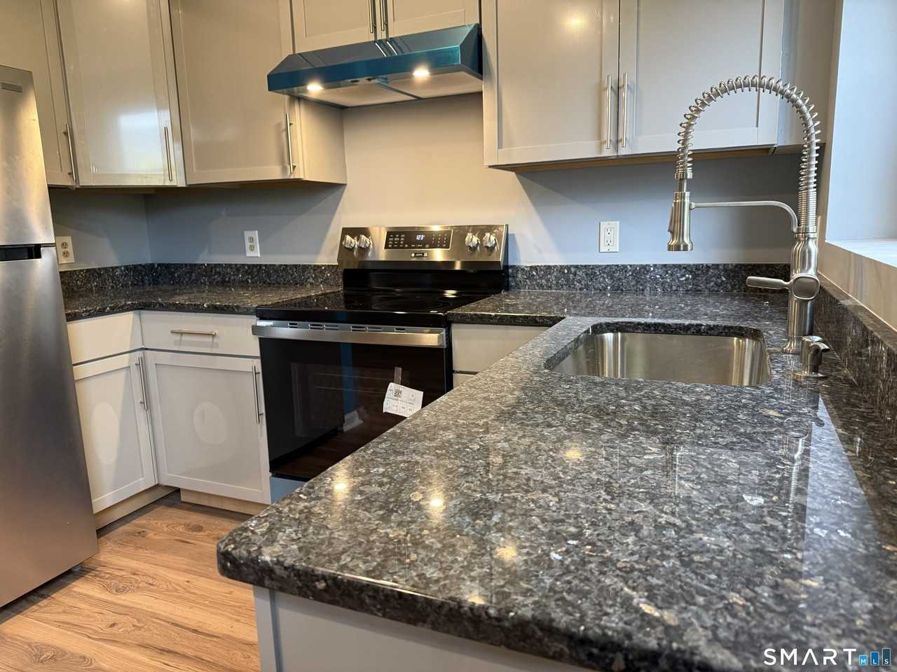 14 Judd Sq #14 - Photo 5 of 18
