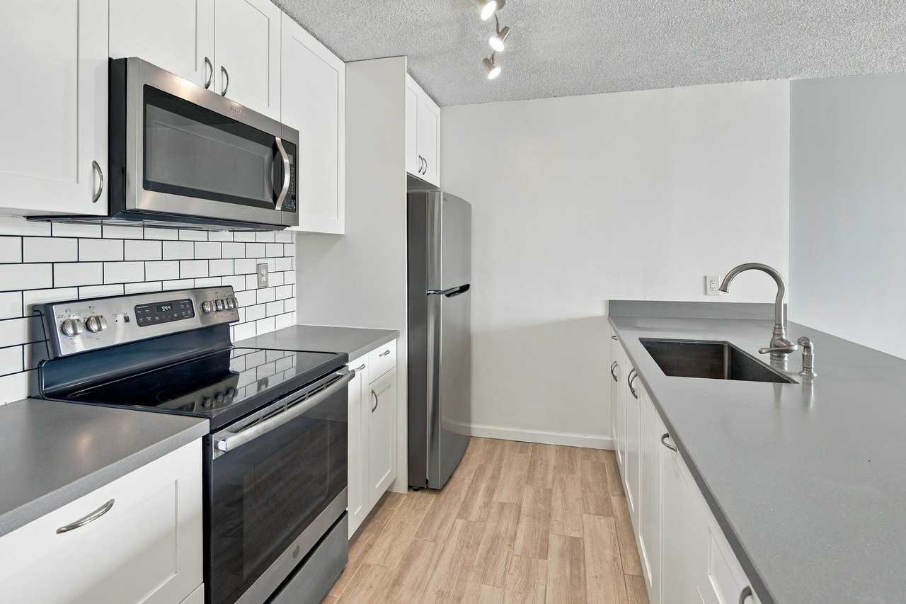 55 S Judd St #1 - Photo 3 of 18
