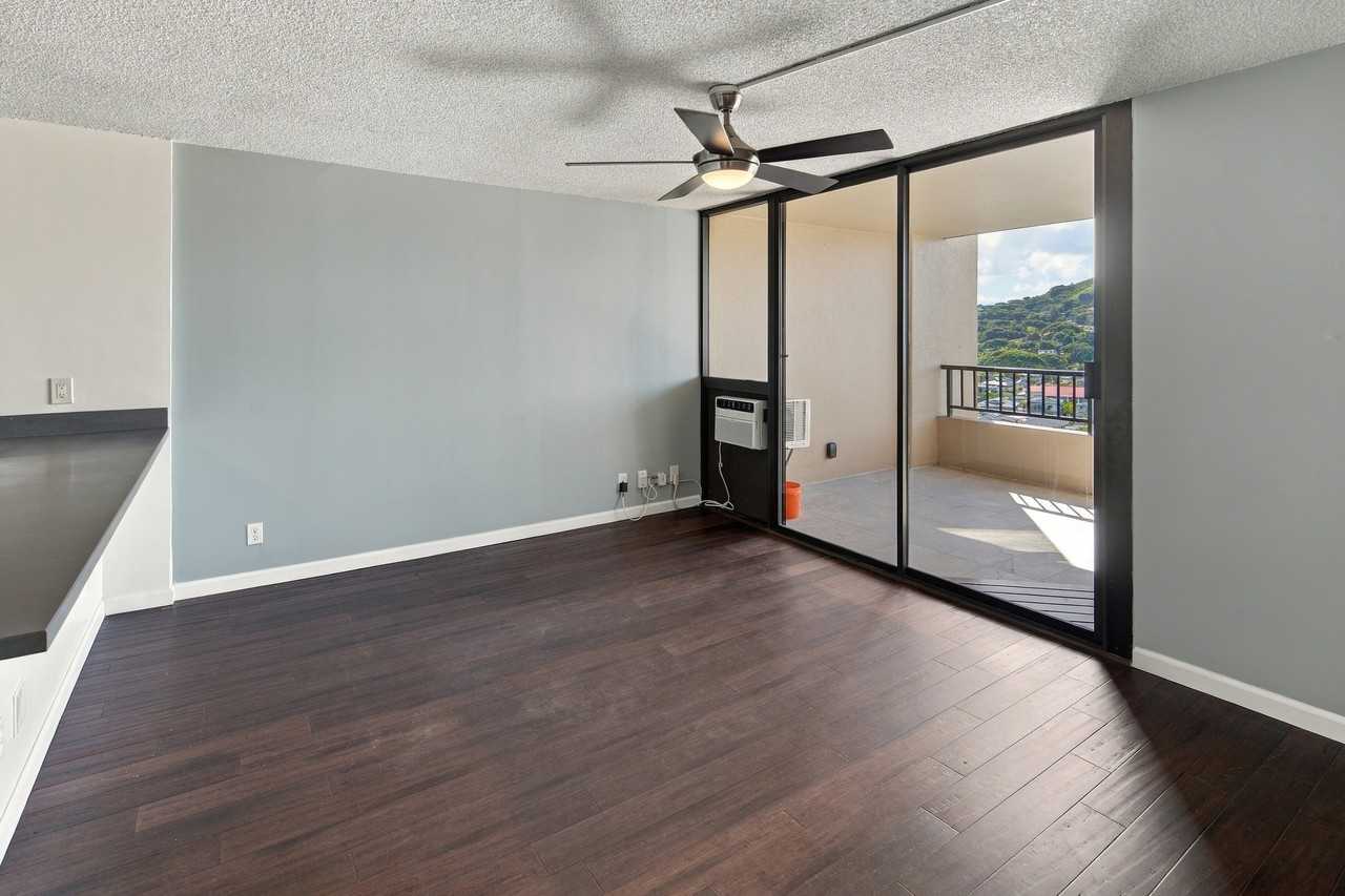 55 S Judd St #1 - Photo 5 of 18