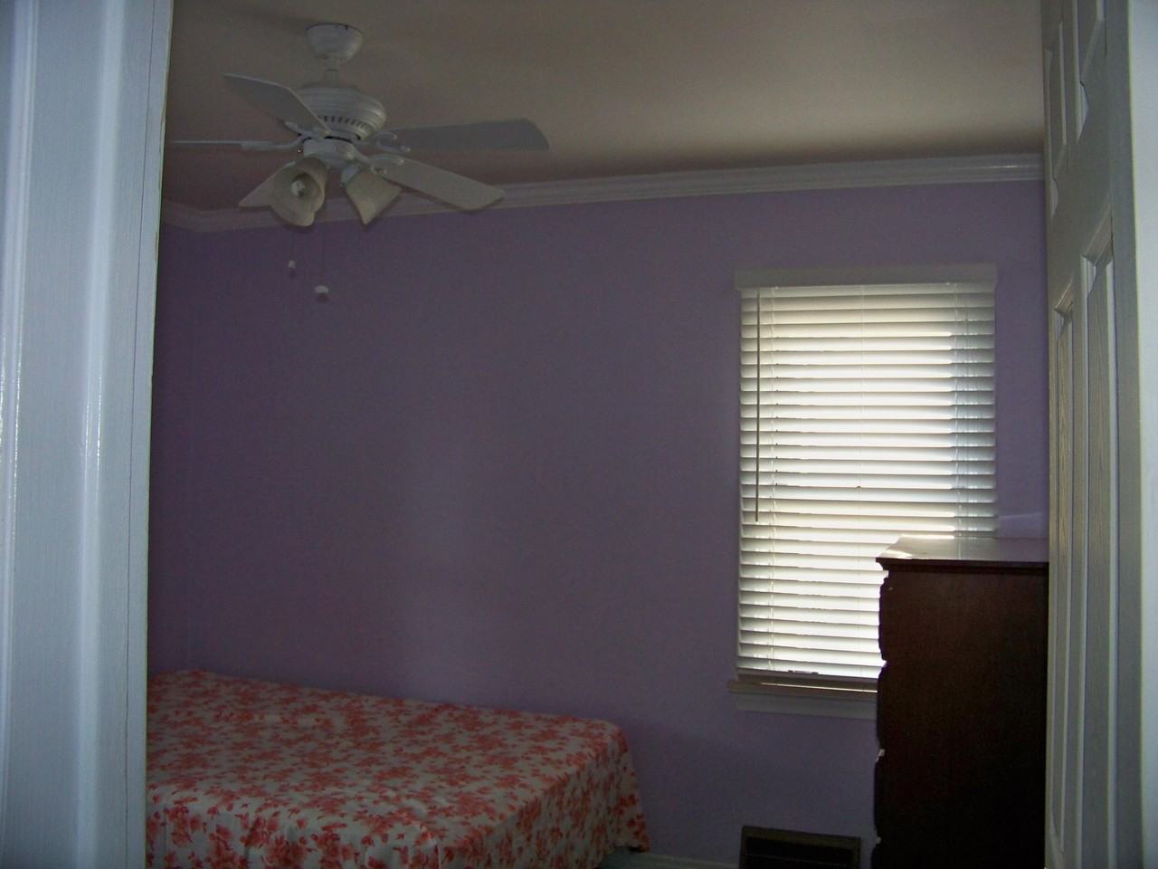 127 N Vermont Ave - Photo 3 of 3