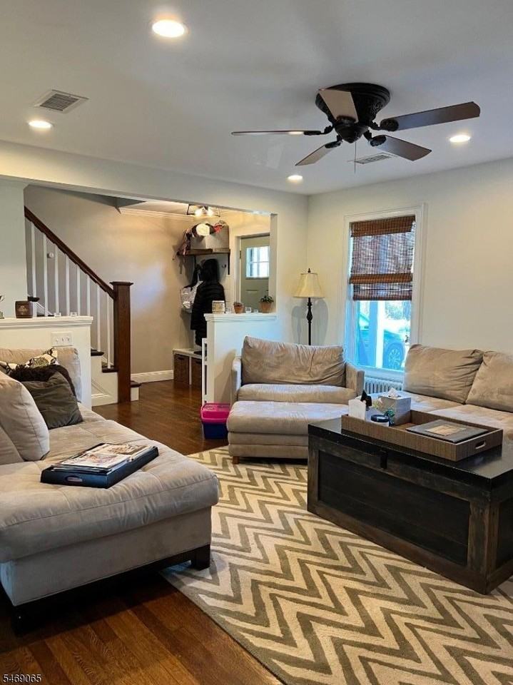 220 Parsippany Rd - Photo 3 of 23