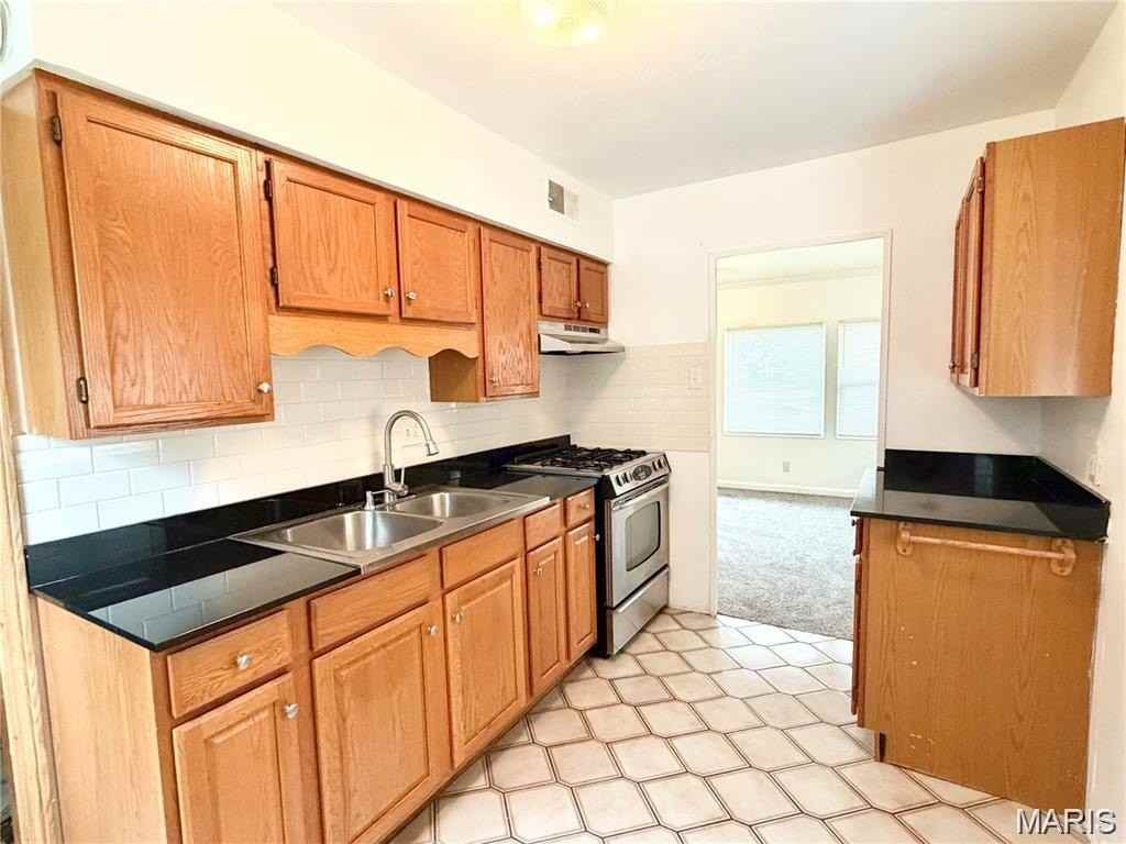 7912 Fleta St - Photo 5 of 12