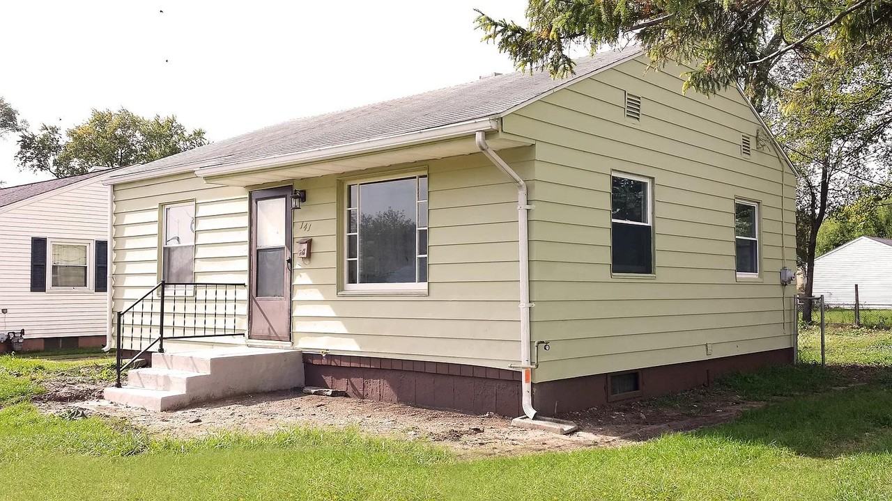 141 N Albert Ave - Photo 2 of 6