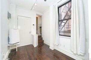 featured image of 102 Greenwich Ave #10