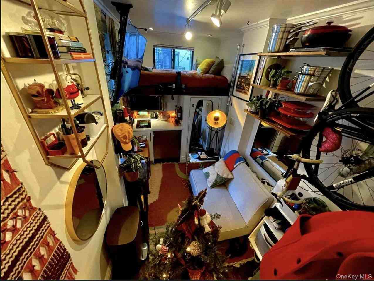 102 Greenwich Ave #10 - Photo 7 of 8