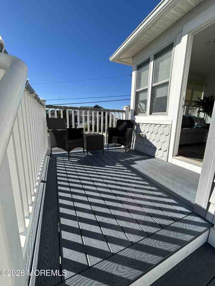224 Randall Ave #7 - Photo 3 of 23