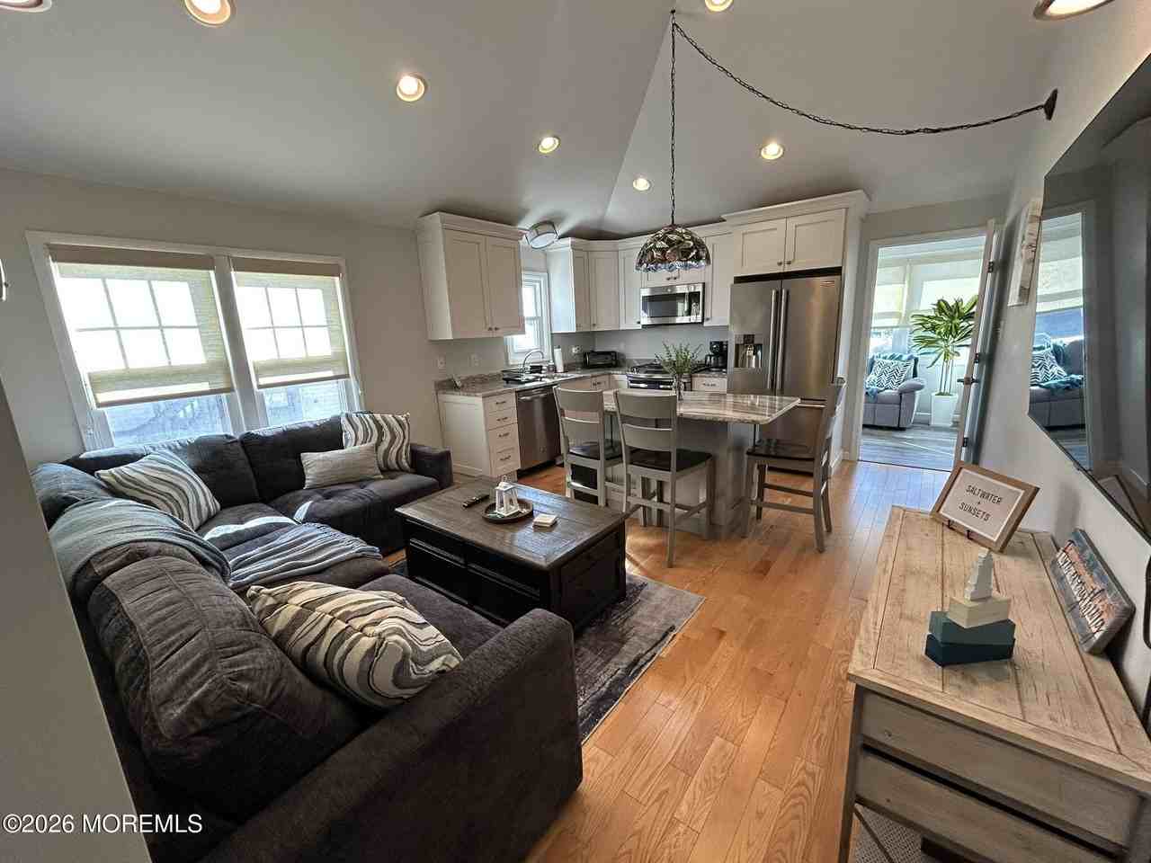 224 Randall Ave #7 - Photo 7 of 23