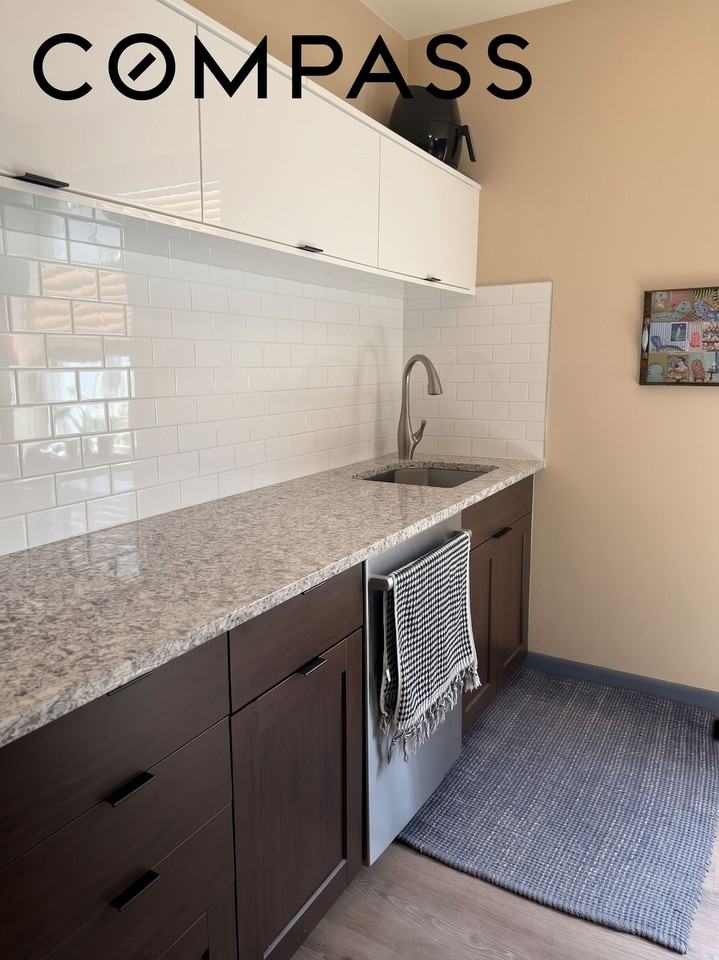 264 6th Ave #4E - Photo 5 of 8