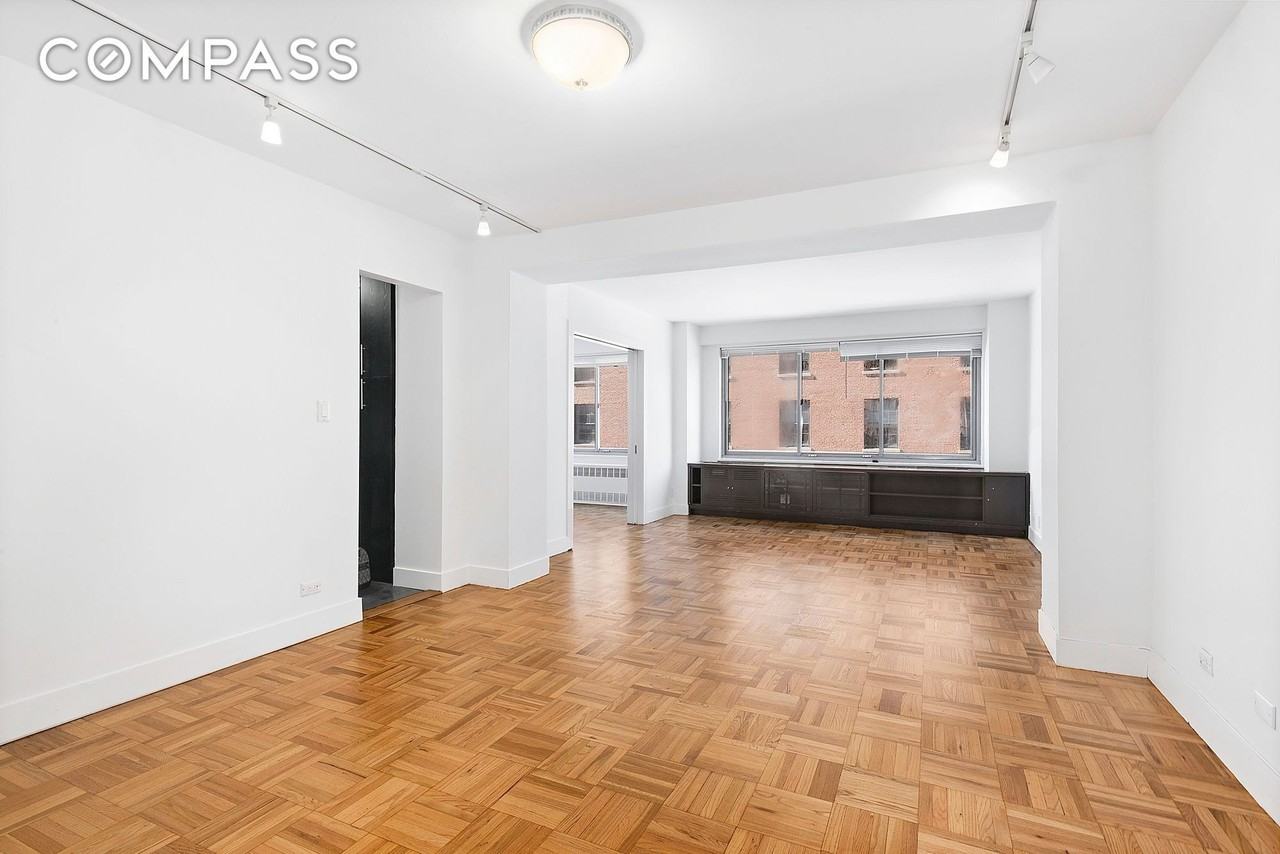 175 W 12th St #4B