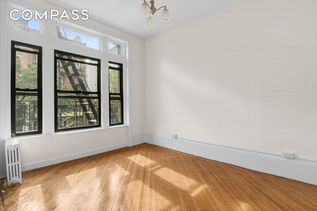 119 Montague St #3 - Photo 4 of 8