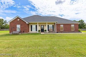 featured image of 1402 Breaux Rd