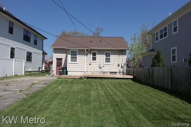 16237 Kirkshire Ave - Photo 5 of 22
