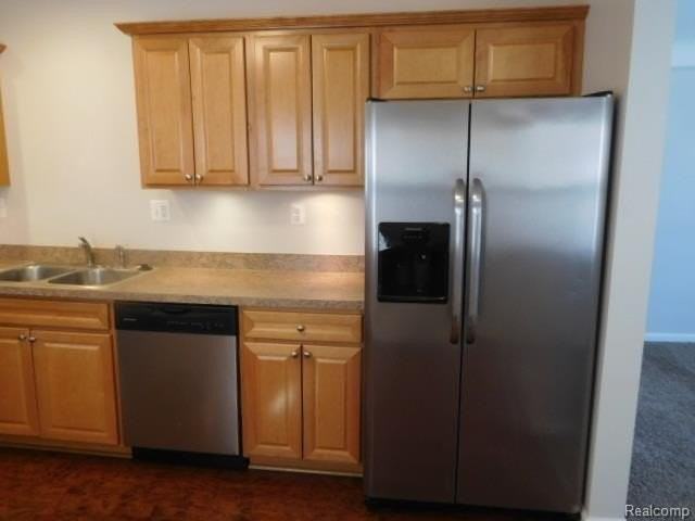 2033 Symes St - Photo 6 of 25