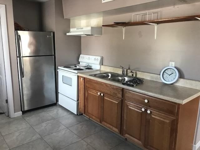 438 N 7th St #B - Photo 6 of 7