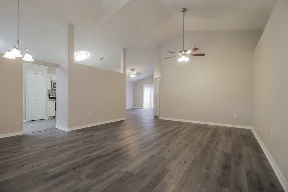 10344 Winding Creek Ln - Photo 4 of 16