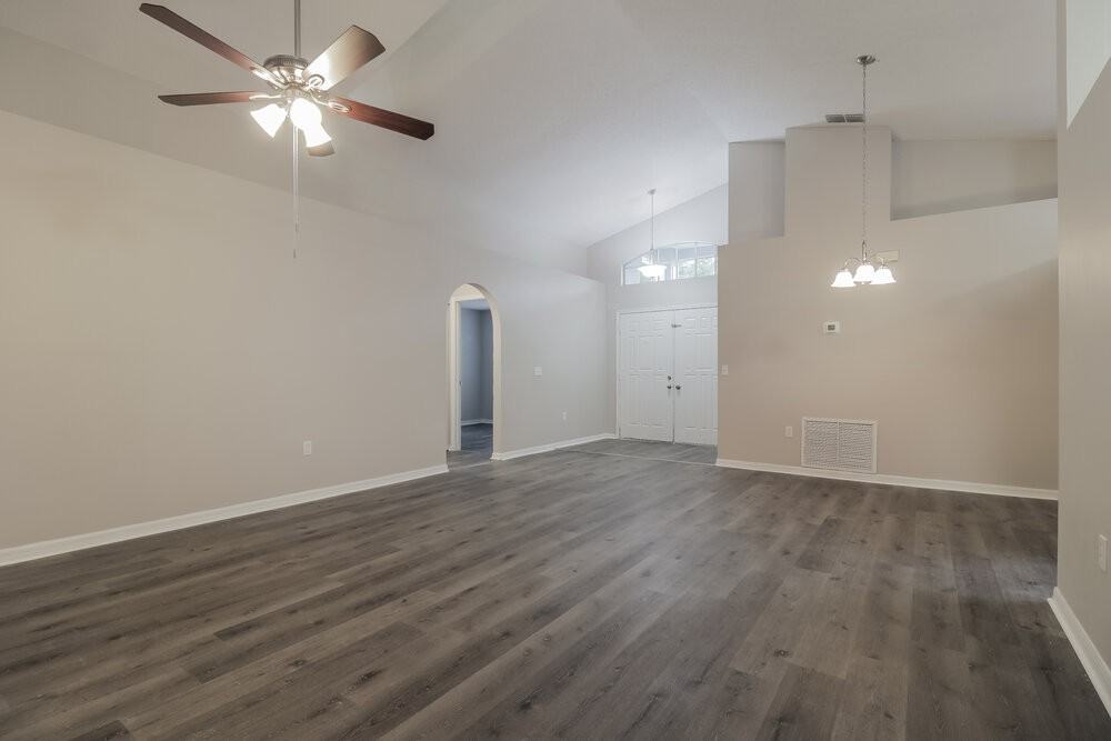 10344 Winding Creek Ln - Photo 5 of 16