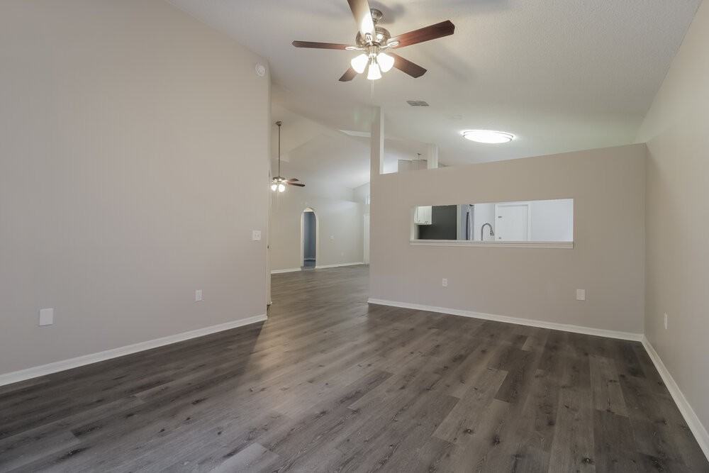 10344 Winding Creek Ln - Photo 6 of 16