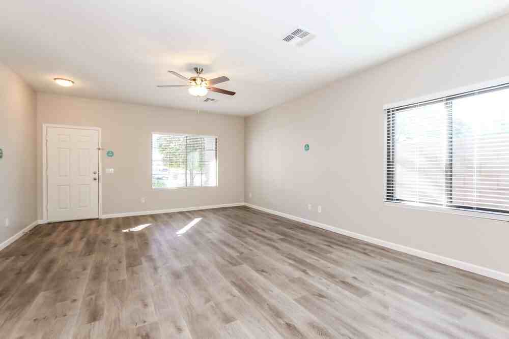 17772 W Caribbean Ln - Photo 3 of 16