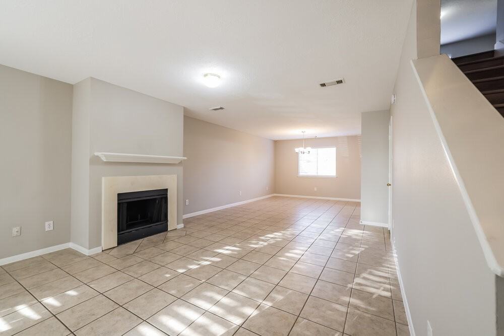 18015 Hobby Forest Ln - Photo 5 of 17
