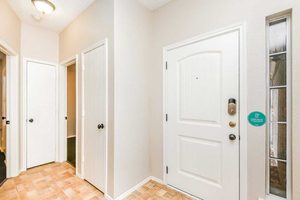 2745 Cochran Way - Photo 3 of 16