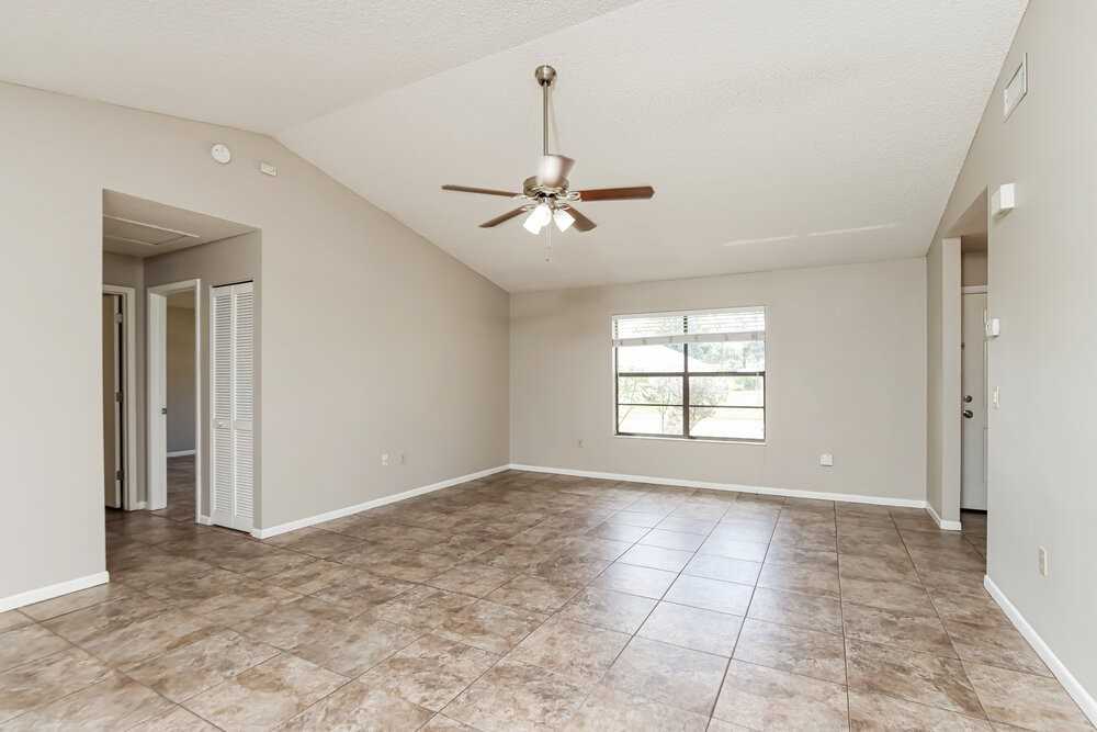 411 Vin Rose Cir Se - Photo 5 of 16