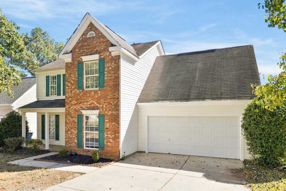 2954 Hawick Commons Dr - Photo 4 of 17
