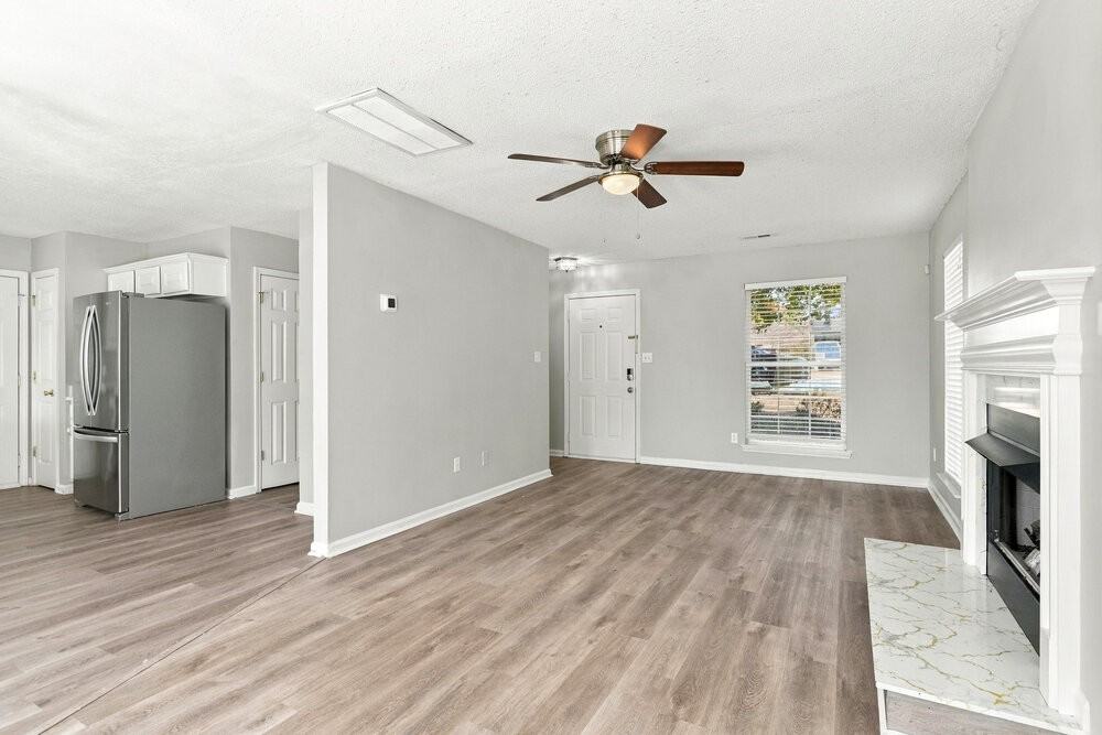 2954 Hawick Commons Dr - Photo 5 of 17