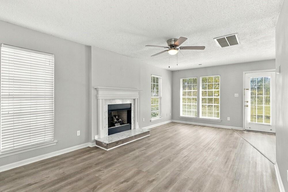 2954 Hawick Commons Dr - Photo 6 of 17