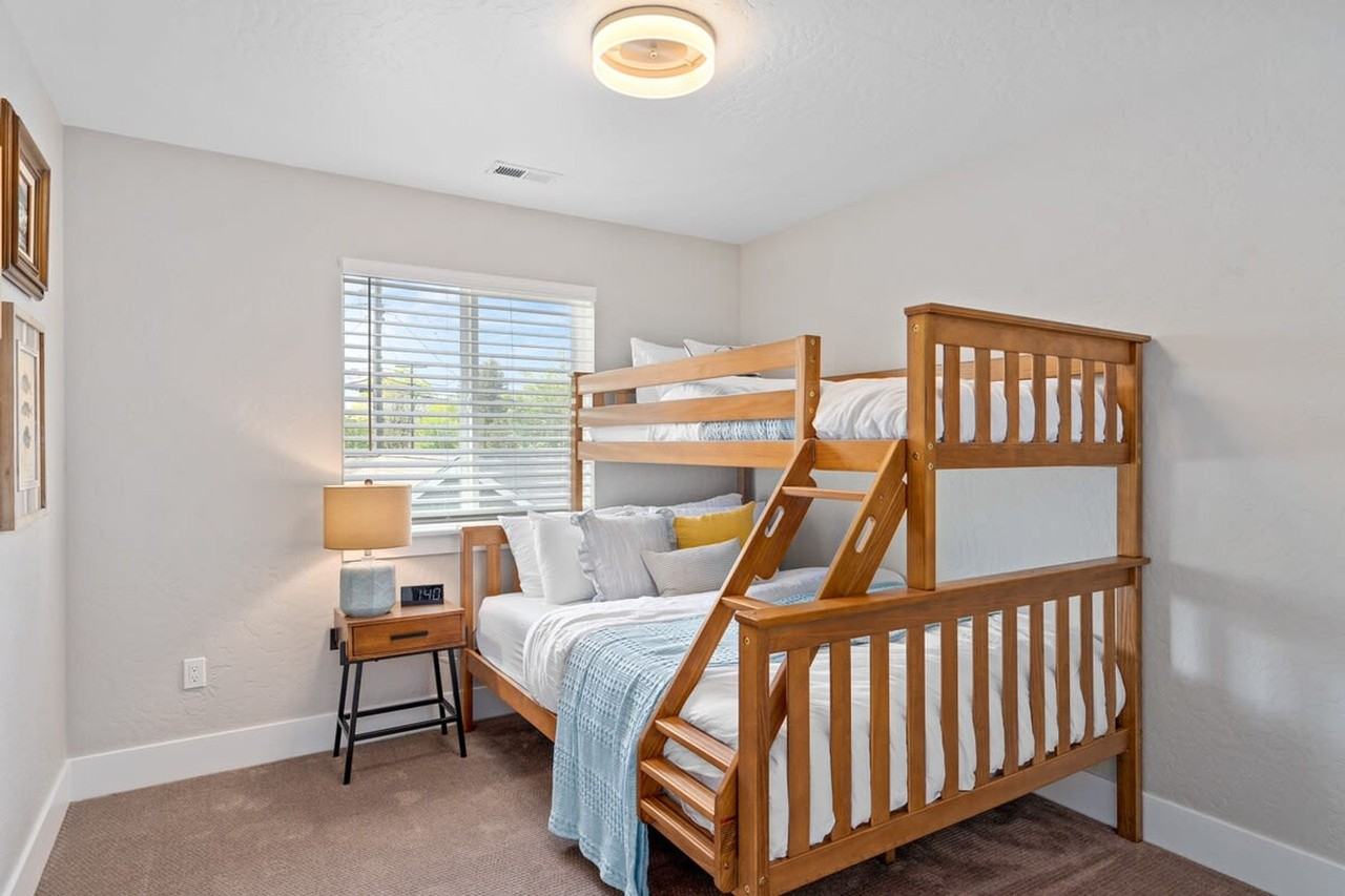 1143 N 7th St #1643202P - Photo 5 of 25