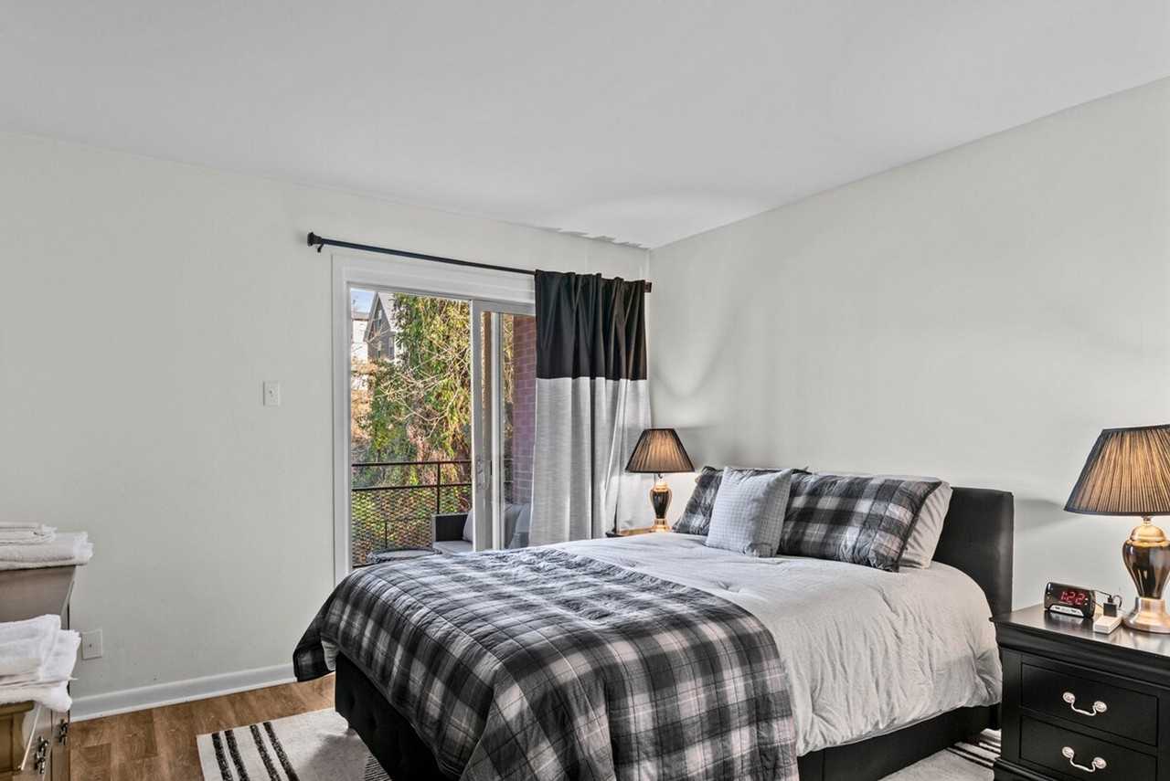 250 Little Street - Photo 7 of 46