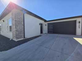 featured image of 1065 Cheney Dr W