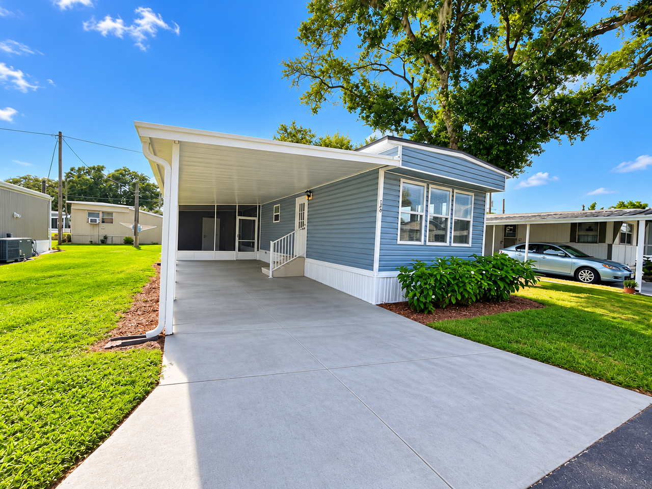 140 Oakhill Key Ct #96 - Photo 2 of 12