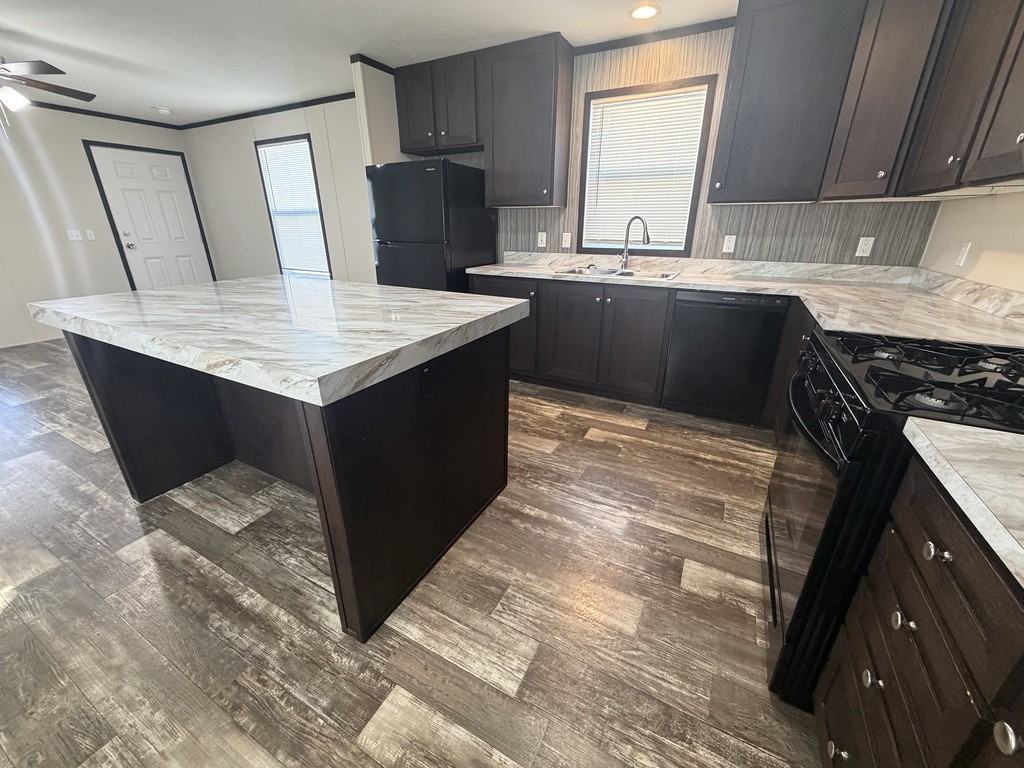 38066 Versailles St #65 - Photo 5 of 25