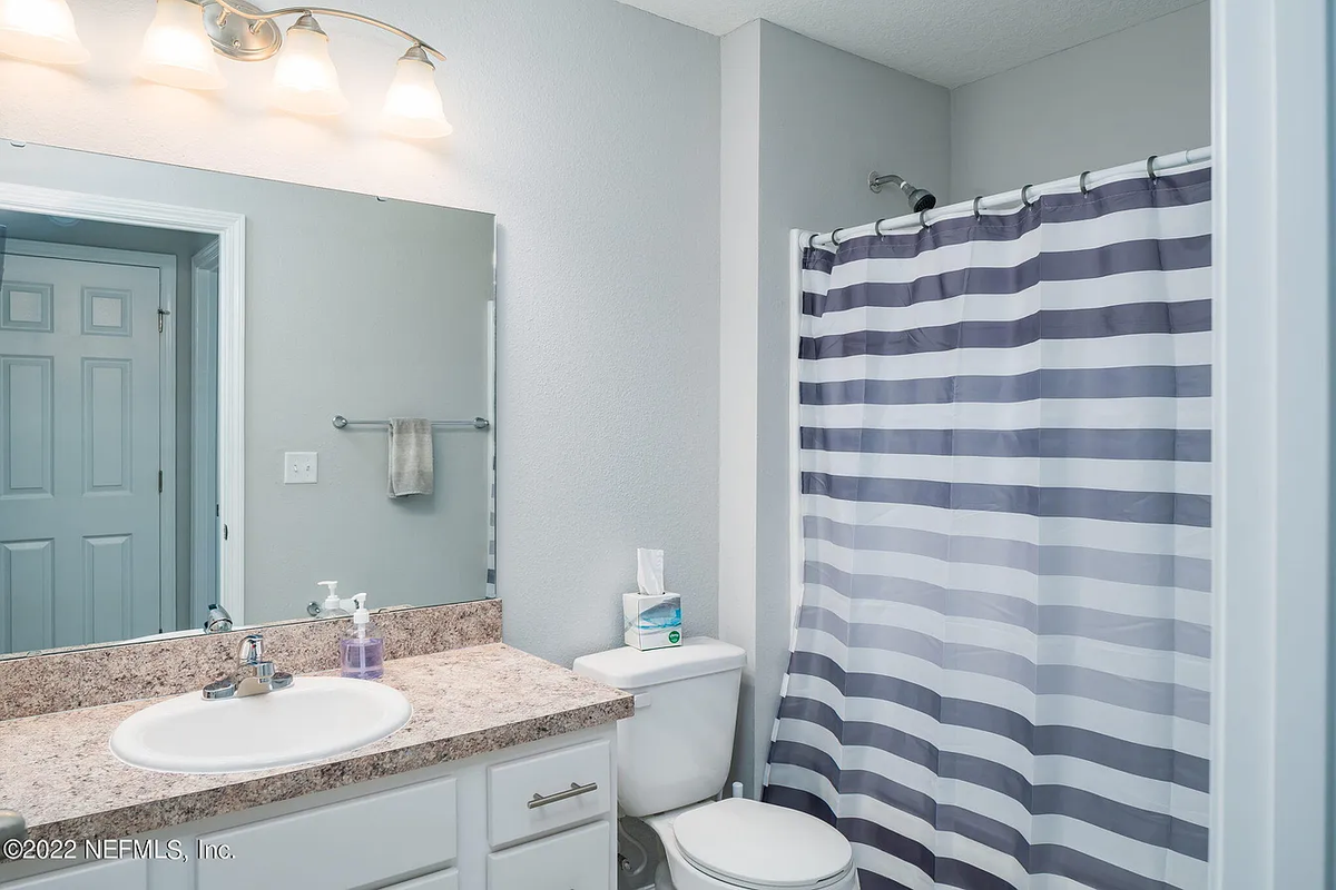 4114 Collins Rd - Photo 4 of 12