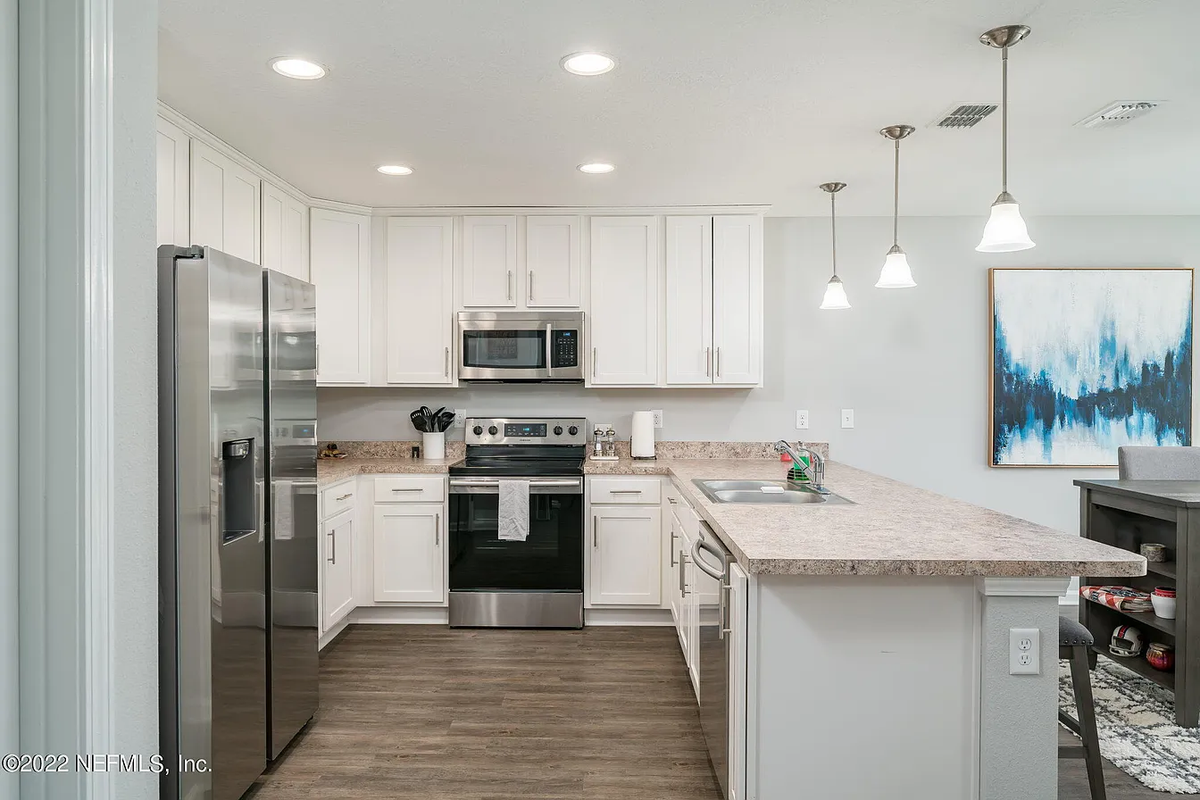 4114 Collins Rd - Photo 6 of 12