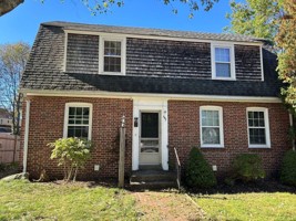 featured image of 647 Kearsarge Way
