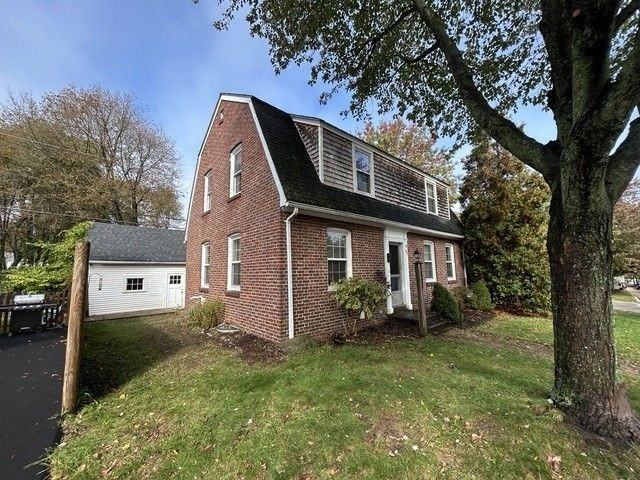 647 Kearsarge Way - Photo 2 of 17