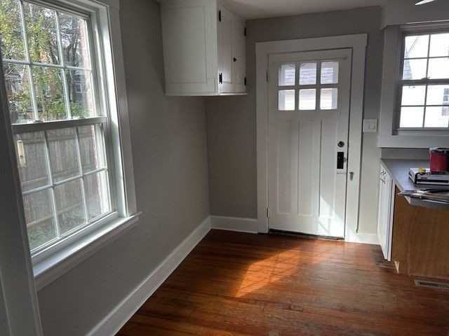 647 Kearsarge Way - Photo 5 of 17