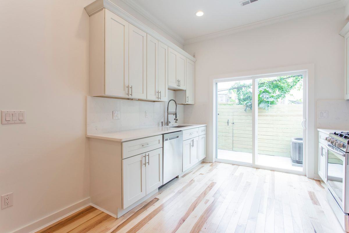 2611 Titan St - Photo 3 of 24
