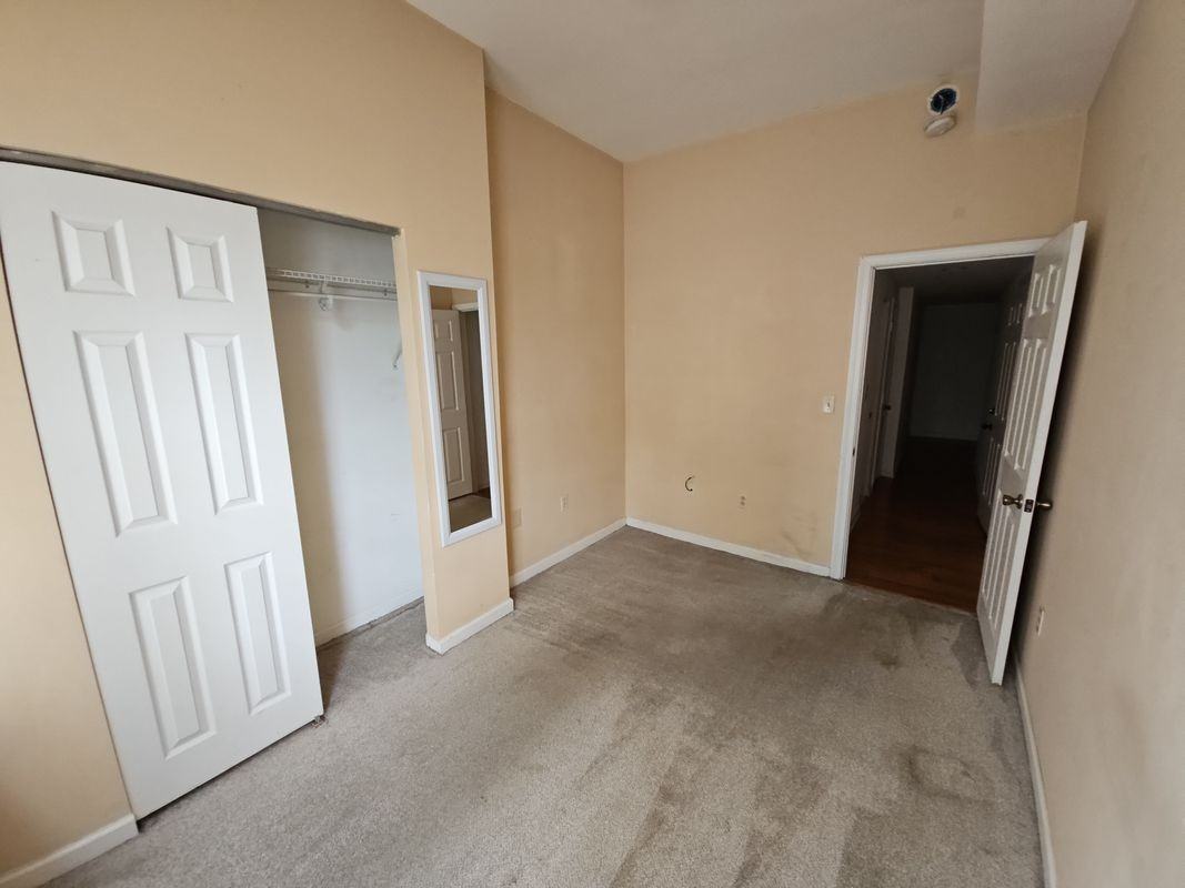 927 N 6th St - Photo 5 of 18