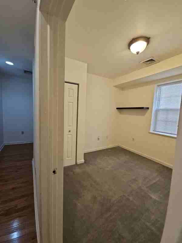 927 N 6th St - Photo 7 of 18
